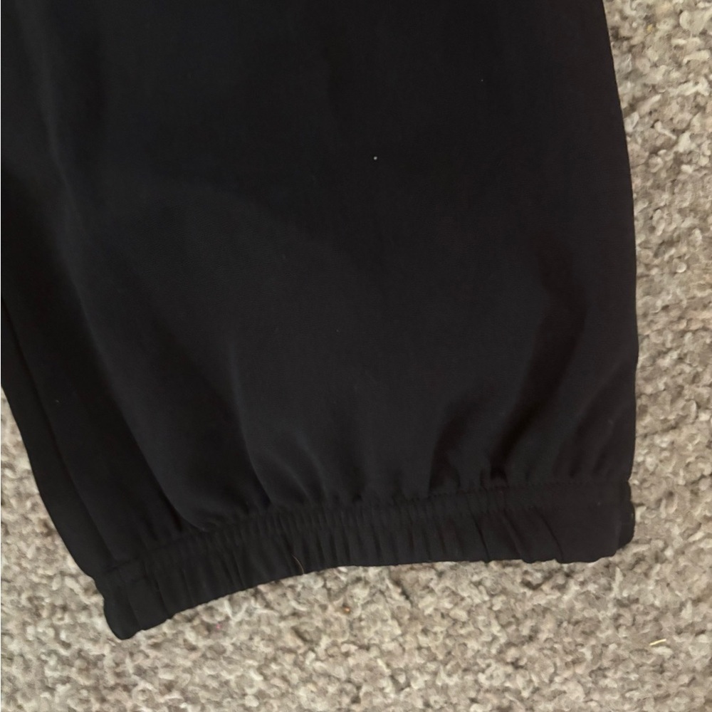 Elegant Black One-Shoulder Jumpsuit - Picture 6 of 10
